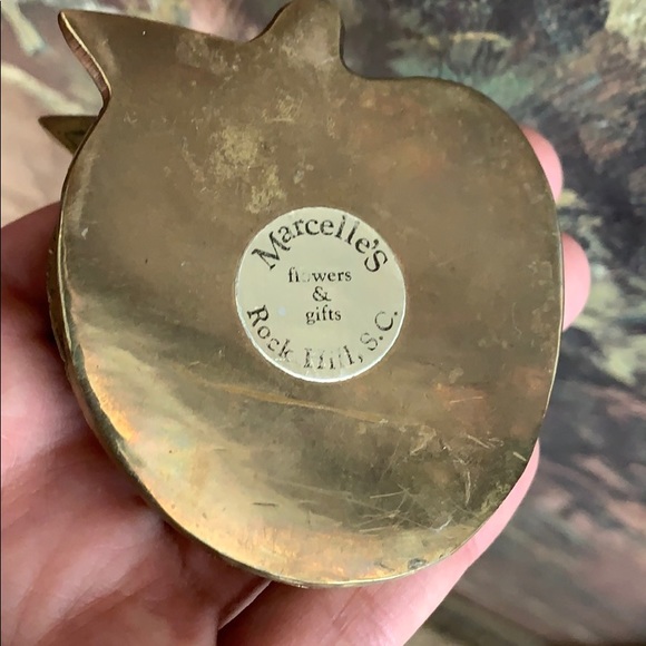 🌹brass apple 🌹paper clips - Picture 2 of 4